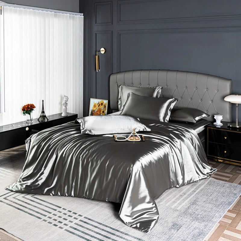 Parure de lit en satin gris perle — housse de couette 200 × 200 cm, Maison Satinéa